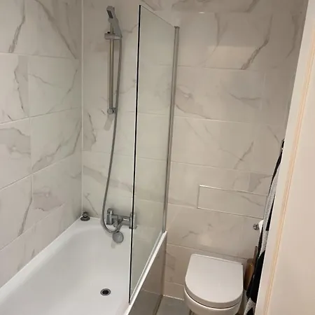 Central Connection: Double Room in Heart of City London Exterior photo