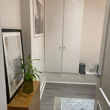 Central Connection: Double Room in Heart of City London Exterior photo